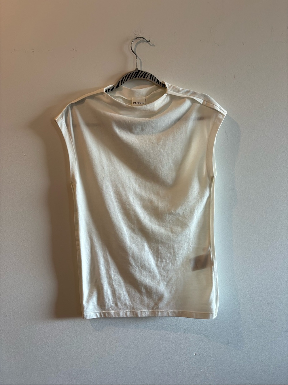 CLOSED Cream Sleeveless Shoulder-Detail Tank